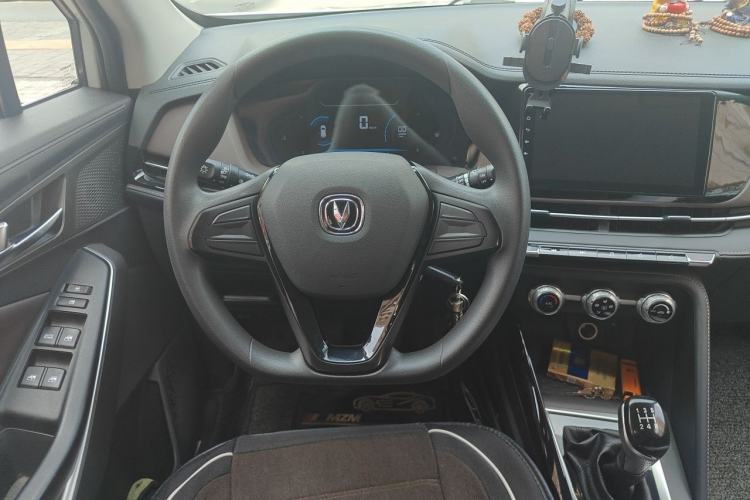 Used CHANGAN CS15 2019 1.5L Manual Comfort Model China VI Standard Steering Wheel