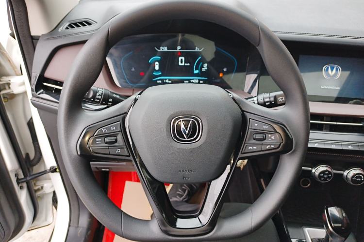 Used CHANGAN CS15 2019 1.5L Automatic Entry Model China VI Standard Steering Wheel