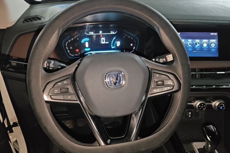 Used CHANGAN CS15 2019 1.5L Automatic Entry Model China VI Standard Steering Wheel