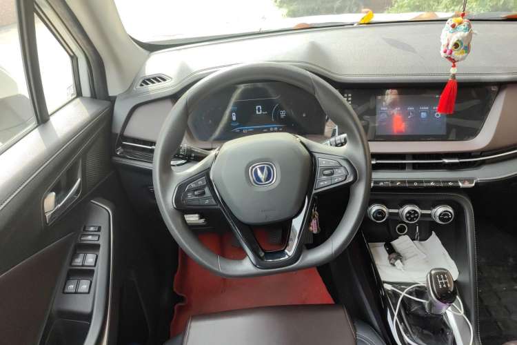 Used CHANGAN CS15 2019 1.5L Manual Entry-Level Version China VI Standard Steering Wheel