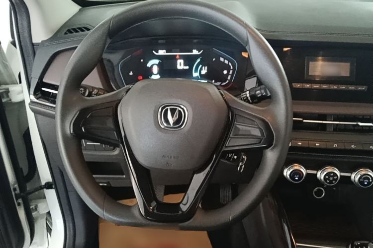 Used CHANGAN CS15 2019 1.5L Manual Comfort Model China VI Standard Steering Wheel