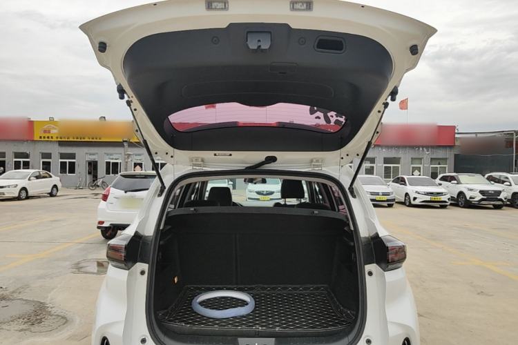 Used CHANGAN CS15 2019 1.5L Automatic Entry Model China VI Standard Trunk