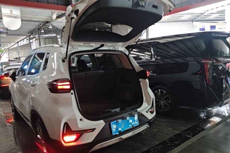 Used CHANGAN CS15 2019 1.5L Automatic Entry Model China VI Standard Trunk