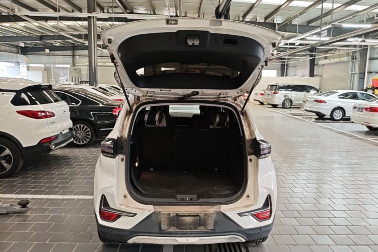 Used CHANGAN CS15 2019 1.5L Automatic Comfort Edition China VI Standard Trunk
