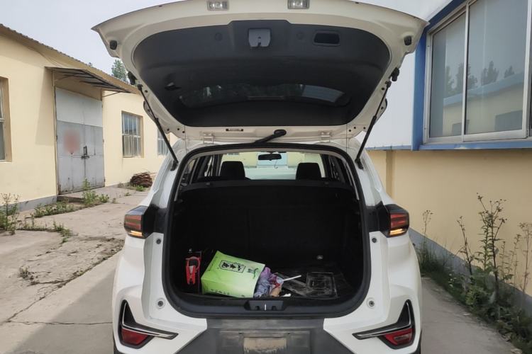 Used CHANGAN CS15 2019 1.5L Manual Entry-Level Version China VI Standard Trunk