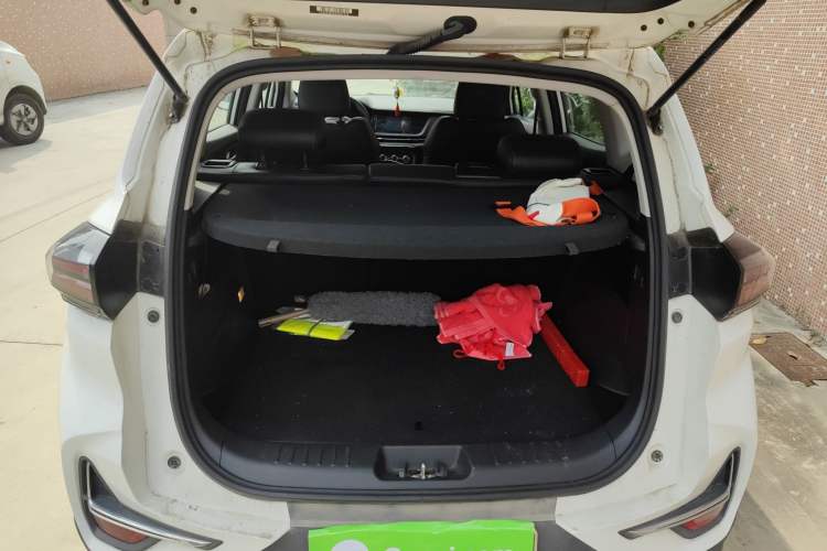 Used CHANGAN CS15 2019 1.5L Manual Entry-Level Version China VI Standard Trunk