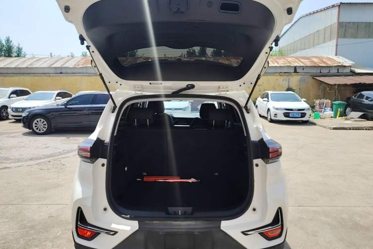 Used CHANGAN CS15 2019 1.5L Automatic Comfort Edition China VI Standard Trunk