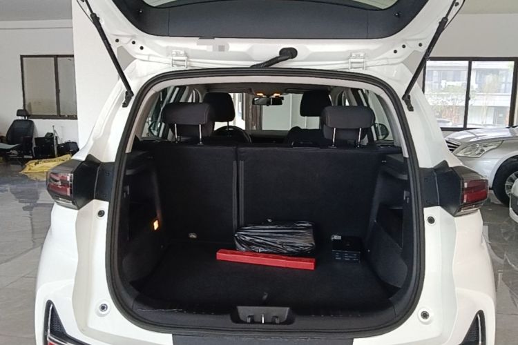 Used CHANGAN CS15 2019 1.5L Manual Comfort Model China VI Standard Trunk