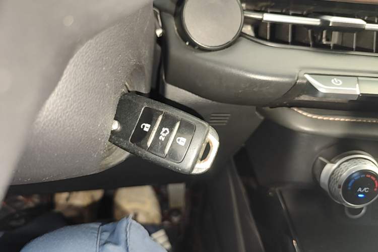 Used CHANGAN CS15 2019 1.5L Manual Entry-Level Version China VI Standard Vehicle Key