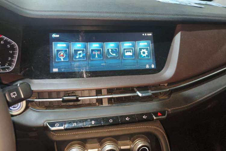 Used CHANGAN CS15 2019 1.5L Automatic Flagship Version China VI Standard Audio And AC Panel