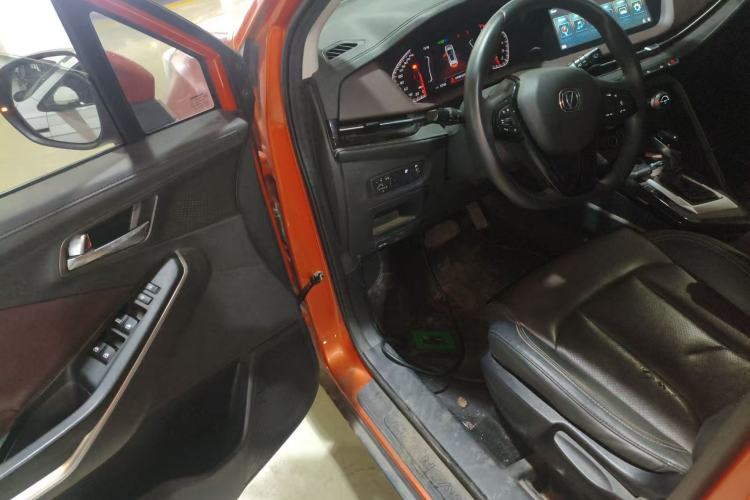 Used CHANGAN CS15 2019 1.5L Automatic Flagship Version China VI Standard Driver Seat
