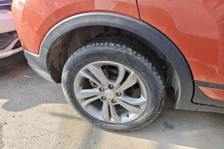 Used CHANGAN CS15 2019 1.5L Manual Entry-Level Version China VI Standard Exterior 8