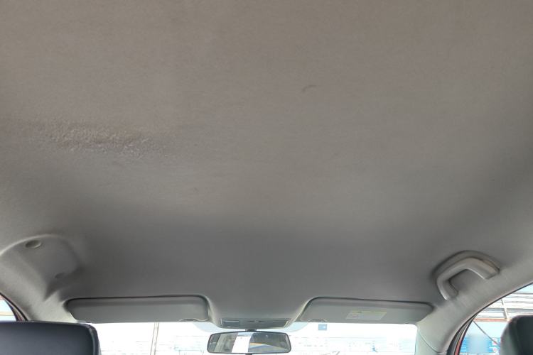 Used CHANGAN CS15 2019 1.5L Manual Entry-Level Version China VI Standard Headliner