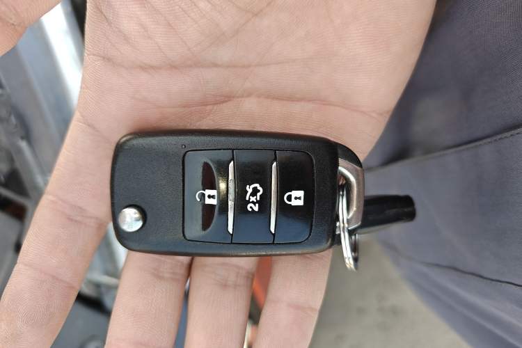 Used CHANGAN CS15 2019 1.5L Manual Entry-Level Version China VI Standard Interior 1