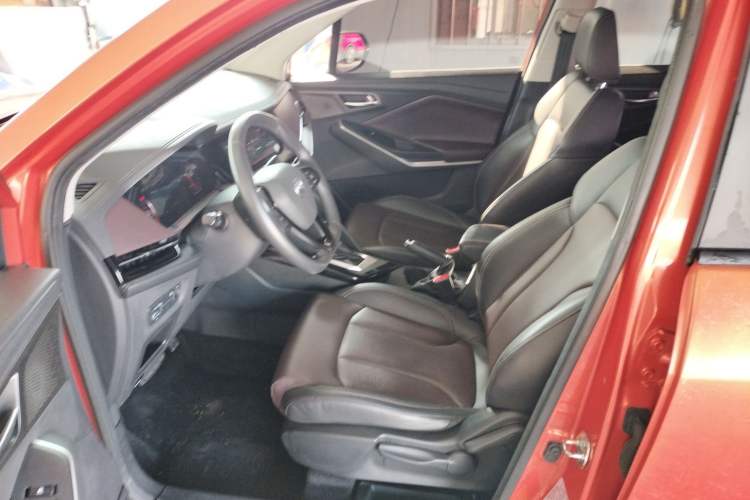 Used CHANGAN CS15 2019 1.5L Automatic Flagship Version China VI Standard Left Front Seat