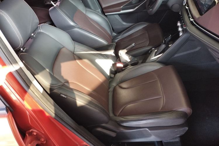 Used CHANGAN CS15 2019 1.5L Automatic Flagship Version China VI Standard Right Front Seat