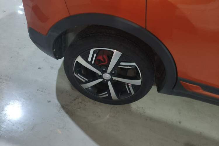 Used CHANGAN CS15 2019 1.5L Automatic Flagship Version China VI Standard Right Rear Wheel Hub