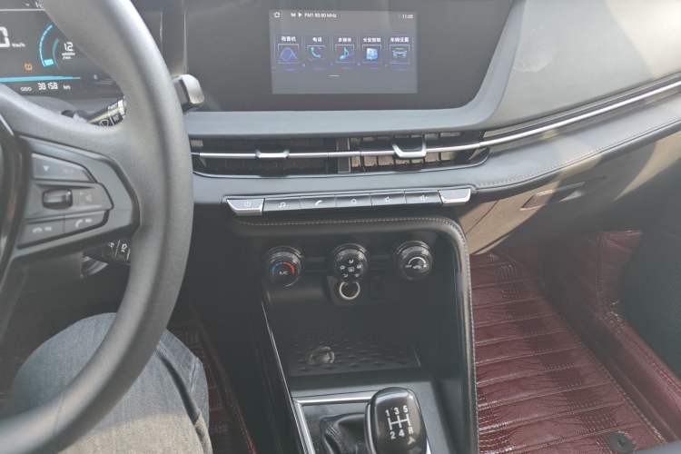 Used CHANGAN CS15 2021 1.5L Manual Entry-Level Trim Audio And AC Panel