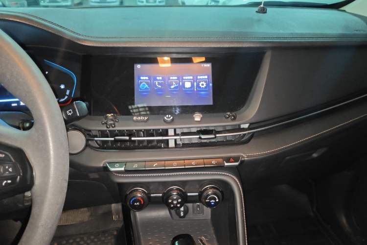 Used CHANGAN CS15 2021 1.5L Automatic Entry-Level Trim Audio And AC Panel
