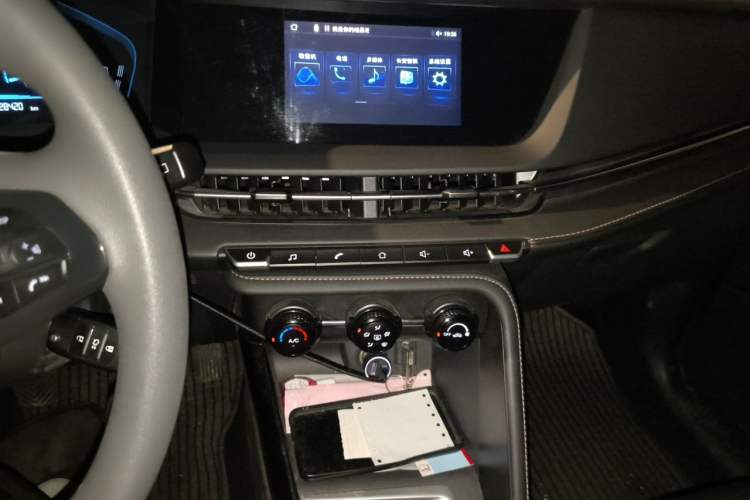 Used CHANGAN CS15 2021 1.5L Manual Entry-Level Trim Audio And AC Panel