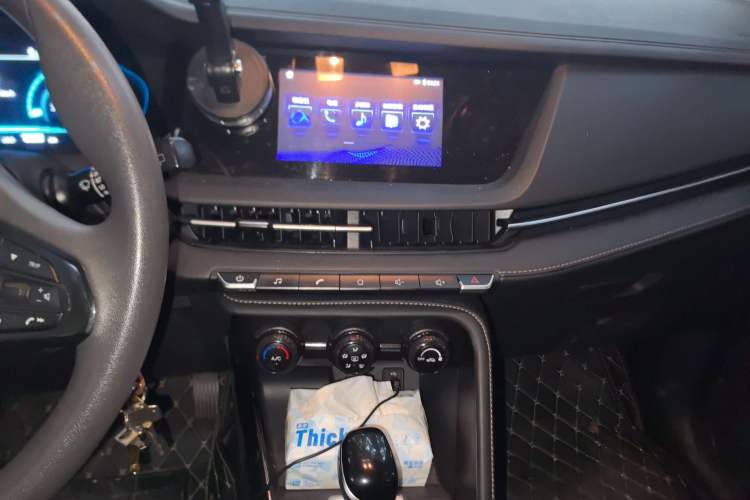 Used CHANGAN CS15 2021 1.5L Automatic Entry-Level Trim Audio And AC Panel