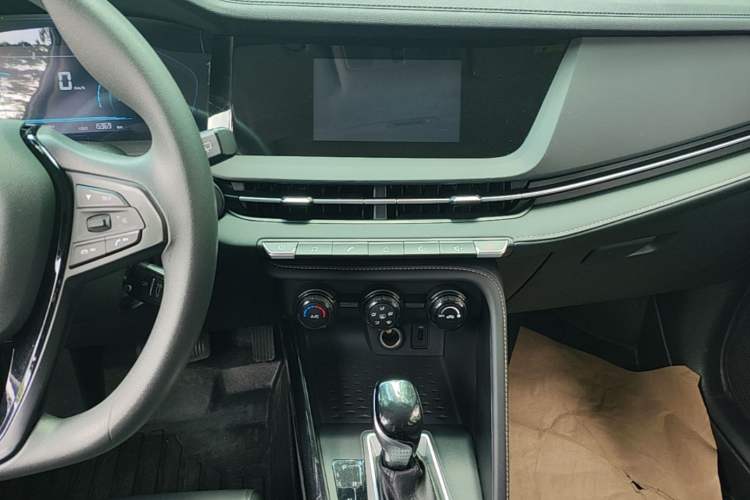 Used CHANGAN CS15 2021 1.5L Automatic Entry-Level Trim Audio And AC Panel