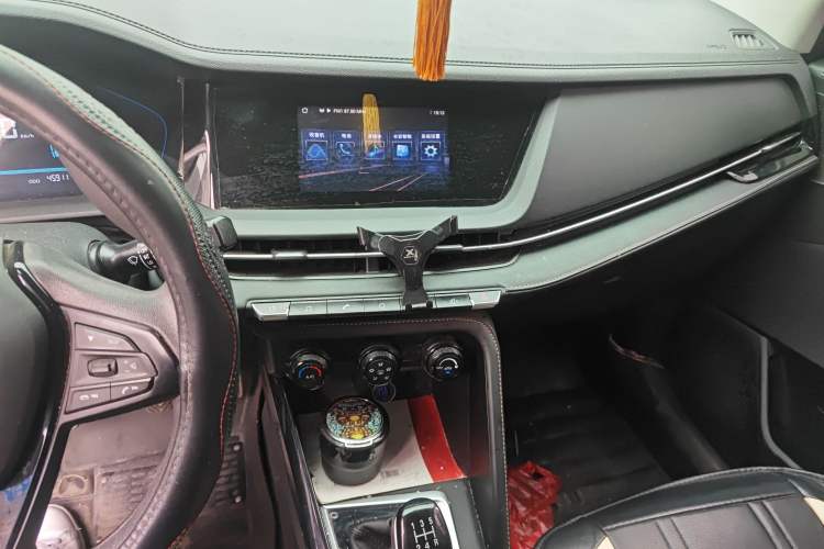 Used CHANGAN CS15 2021 1.5L Manual Entry-Level Trim Audio And AC Panel