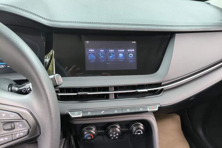 Used CHANGAN CS15 2021 1.5L Automatic Entry-Level Trim Audio And AC Panel