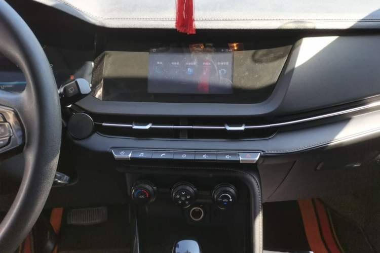 Used CHANGAN CS15 2021 1.5L Automatic Entry-Level Trim Audio And AC Panel