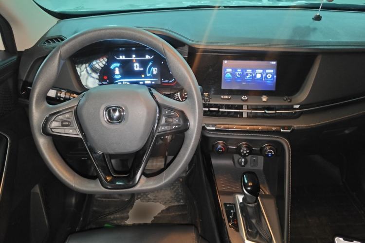 Used CHANGAN CS15 2021 1.5L Automatic Entry-Level Trim Center Console