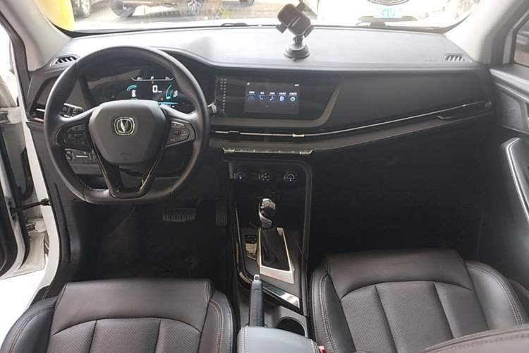 Used CHANGAN CS15 2021 1.5L Automatic Enjoyment Model Center Console