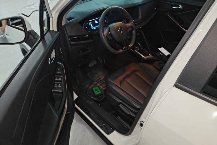 Used CHANGAN CS15 2021 1.5L Automatic Entry-Level Trim Driver Seat