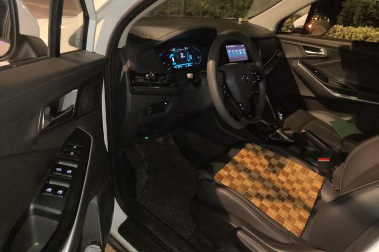 Used CHANGAN CS15 2021 1.5L Manual Entry-Level Trim Driver Seat