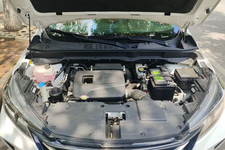 Used CHANGAN CS15 2021 1.5L Automatic Entry-Level Trim Engine Bay