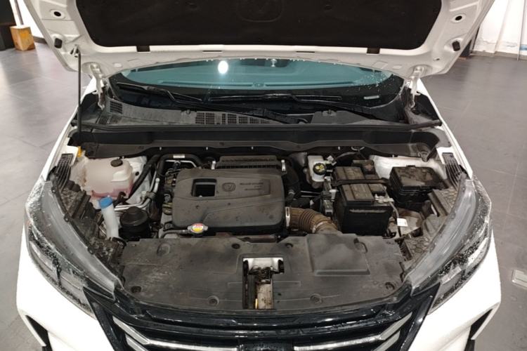 Used CHANGAN CS15 2021 1.5L Automatic Entry-Level Trim Engine Bay