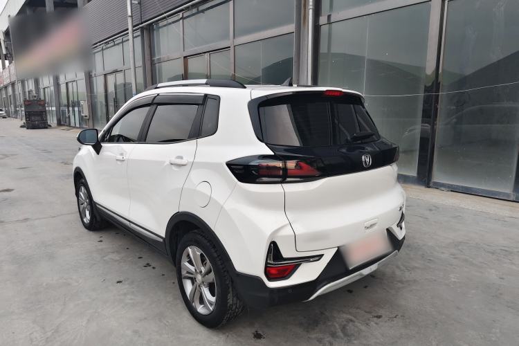 Used CHANGAN CS15 2021 1.5L Automatic Entry-Level Trim Exterior 3