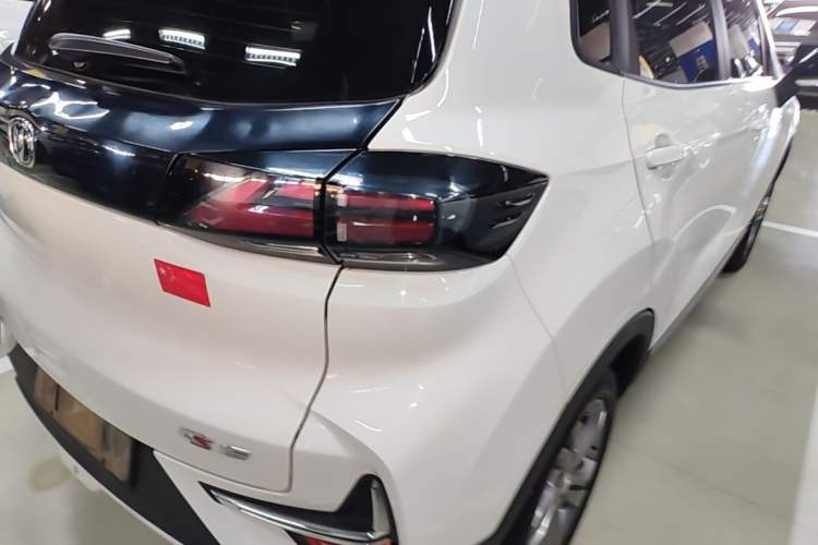 Used CHANGAN CS15 2021 1.5L Manual Entry-Level Trim Exterior 3