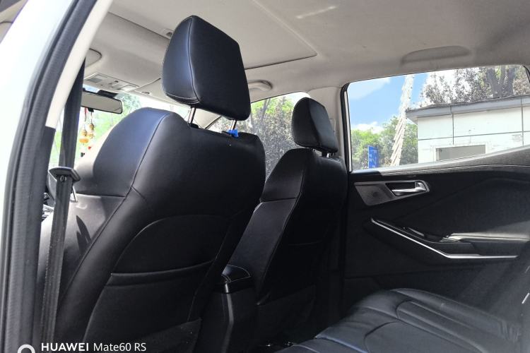 Used CHANGAN CS15 2021 1.5L Automatic Entry-Level Trim Exterior 4