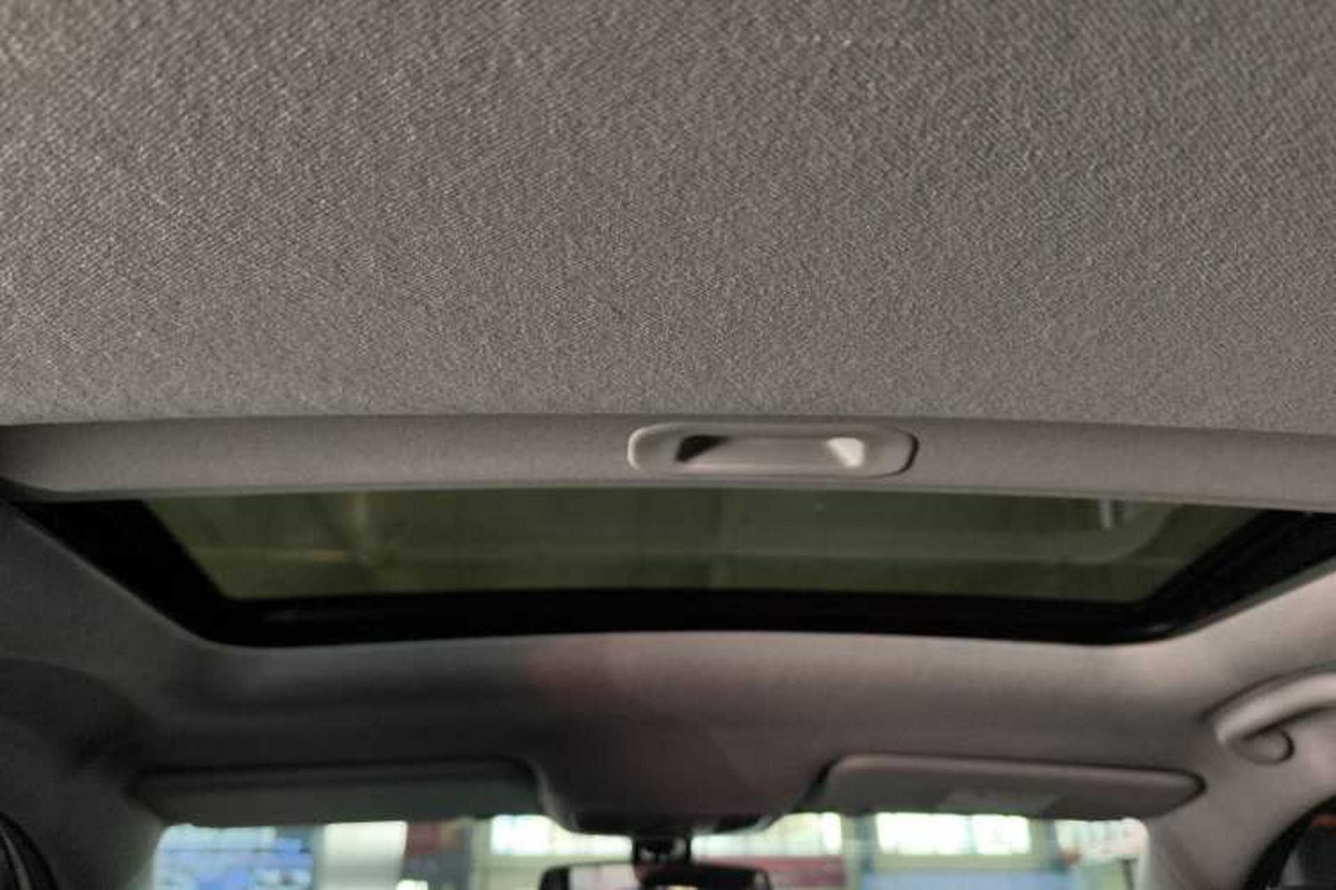 Used CHANGAN CS15 2021 1.5L Automatic Entry-Level Trim Headliner