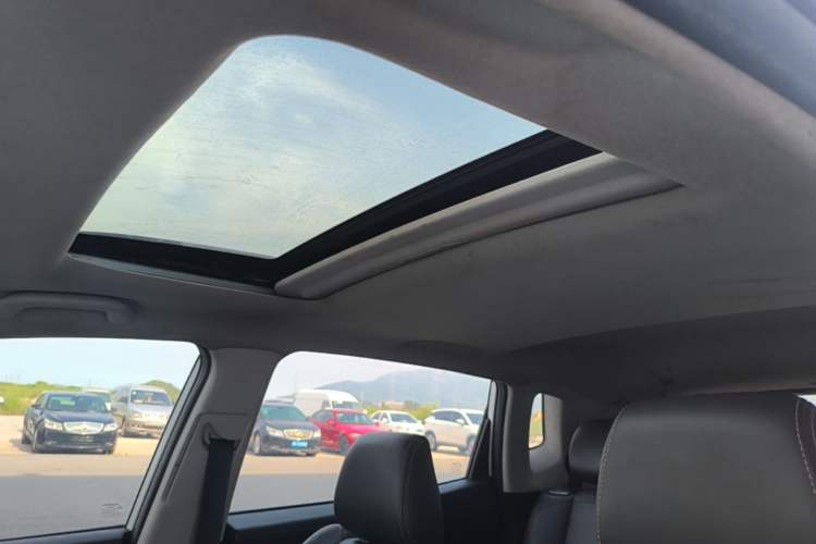 Used CHANGAN CS15 2021 1.5L Automatic Entry-Level Trim Headliner