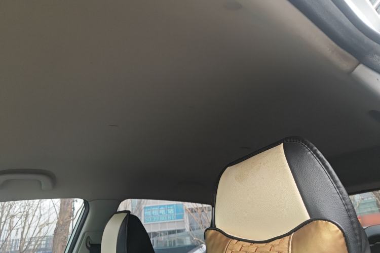 Used CHANGAN CS15 2021 1.5L Manual Entry-Level Trim Headliner