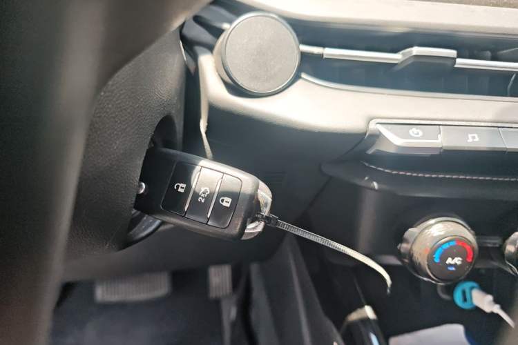Used CHANGAN CS15 2021 1.5L Automatic Entry-Level Trim Interior 1