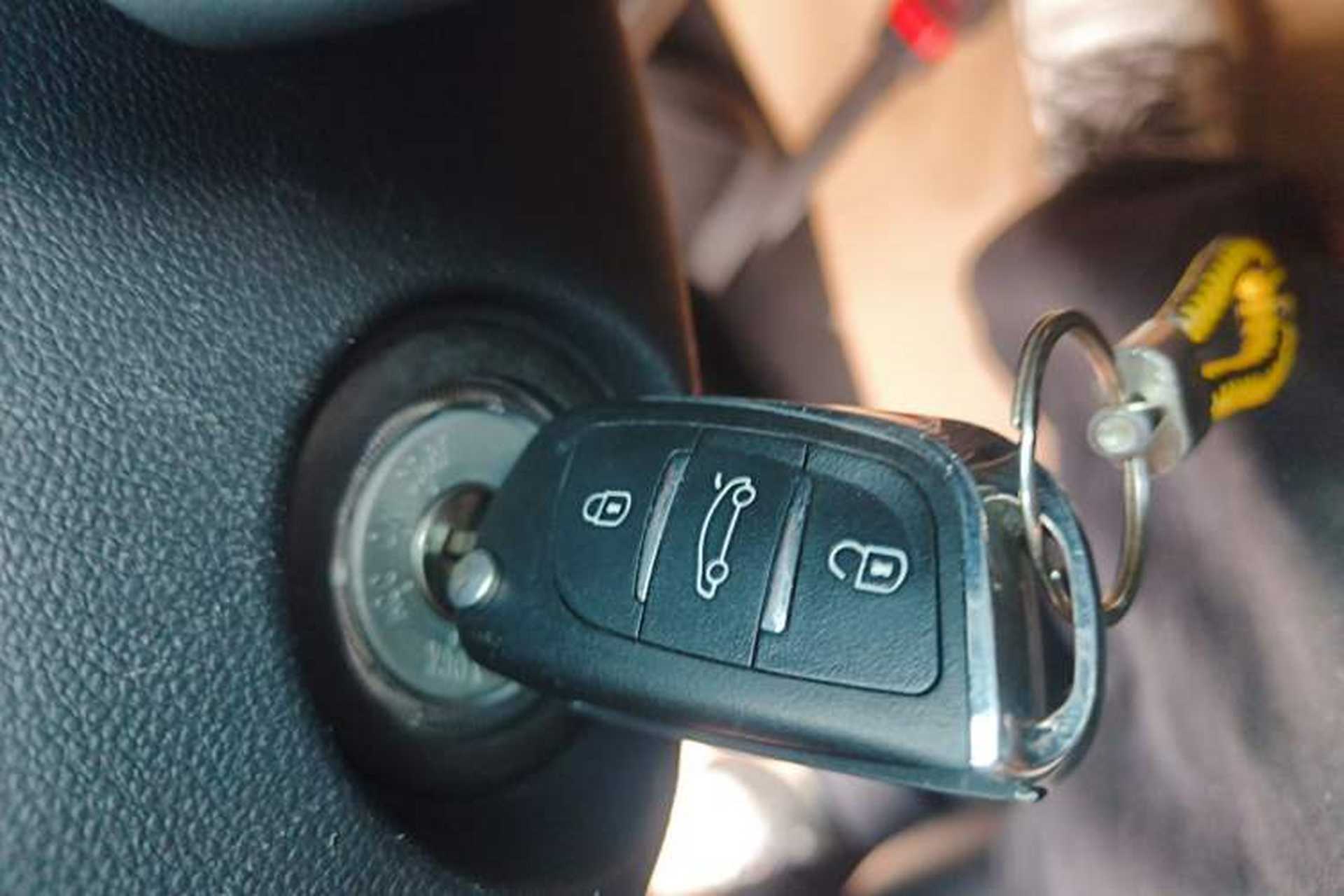 Used CHANGAN CS15 2021 1.5L Automatic Entry-Level Trim Interior 1
