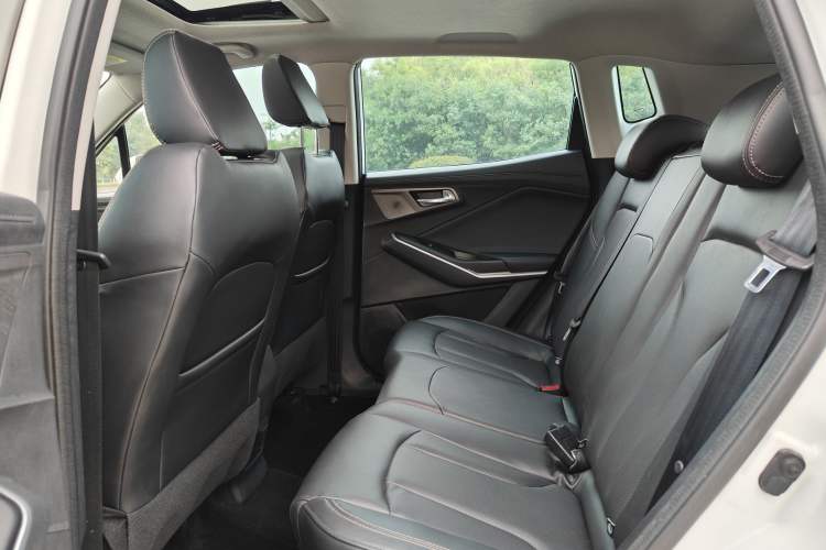 Used CHANGAN CS15 2021 1.5L Automatic Entry-Level Trim Interior 3