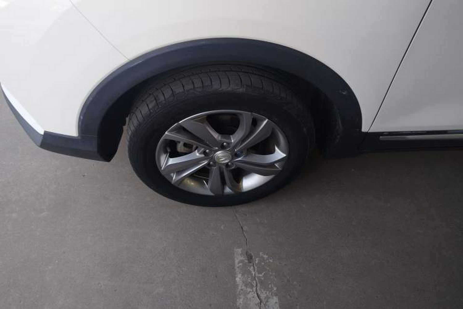 Used CHANGAN CS15 2021 1.5L Automatic Entry-Level Trim Left Front Wheel Hub