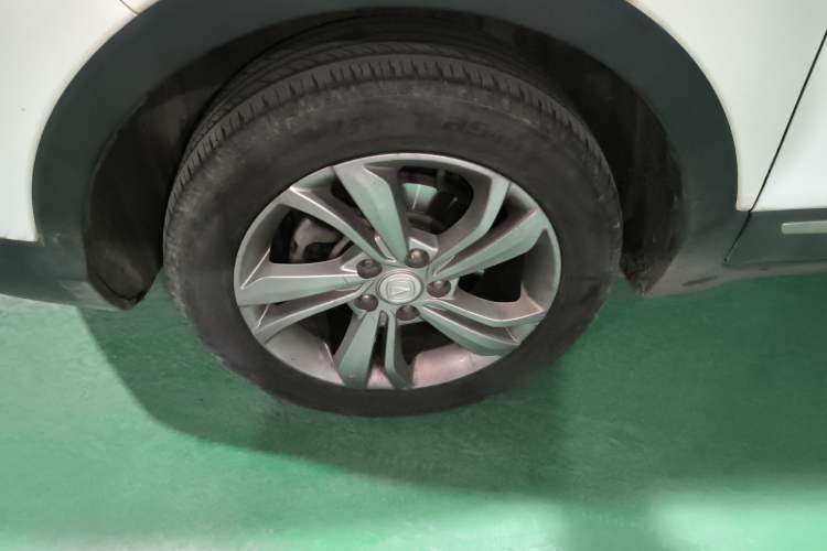 Used CHANGAN CS15 2021 1.5L Manual Entry-Level Trim Left Front Wheel Hub