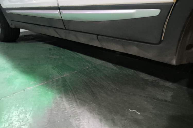 Used CHANGAN CS15 2021 1.5L Manual Entry-Level Trim Left Side Sill