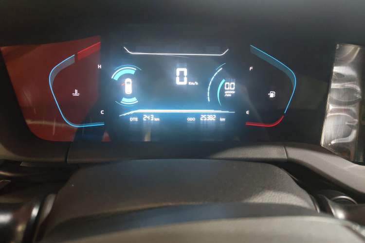 Used CHANGAN CS15 2021 1.5L Automatic Entry-Level Trim Odometer Close Up