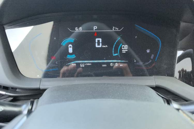 Used CHANGAN CS15 2021 1.5L Automatic Entry-Level Trim Odometer Close Up