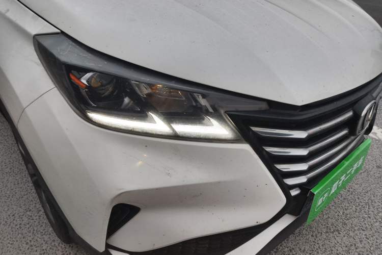 Used CHANGAN CS15 2021 1.5L Manual Entry-Level Trim Right Front Headlight
